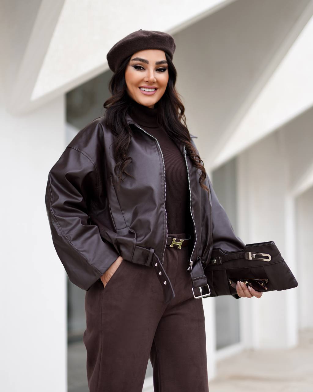 بامبر چرم زنانه مدل سگک دار کد 6042