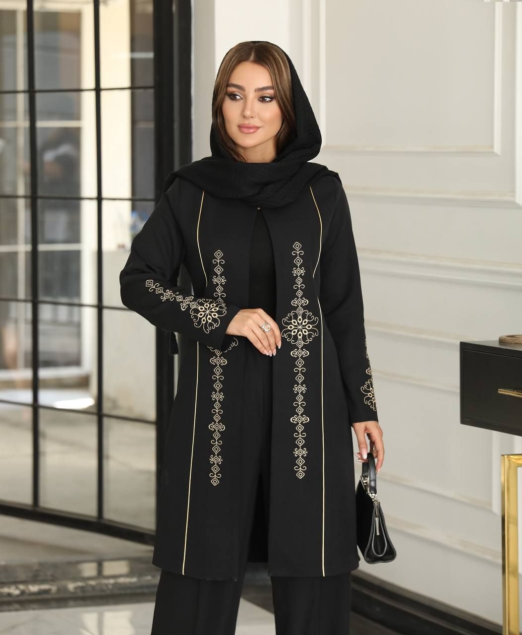 مانتو زنانه گلدوزی ساره کد 3332